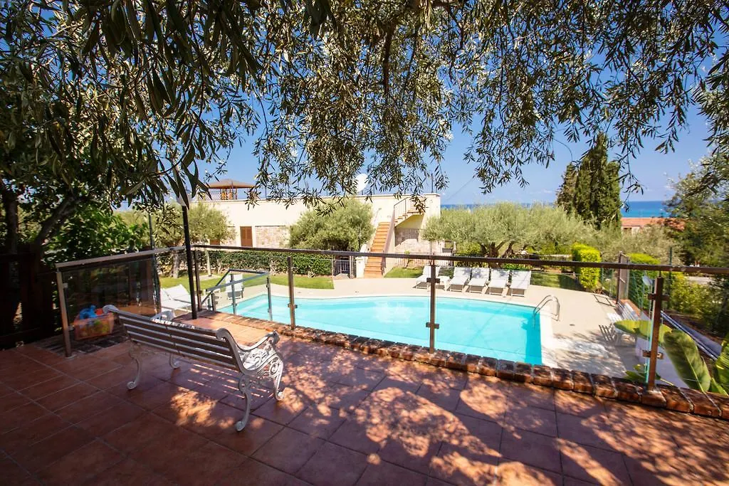 Villa Cristian تْشيفالو
