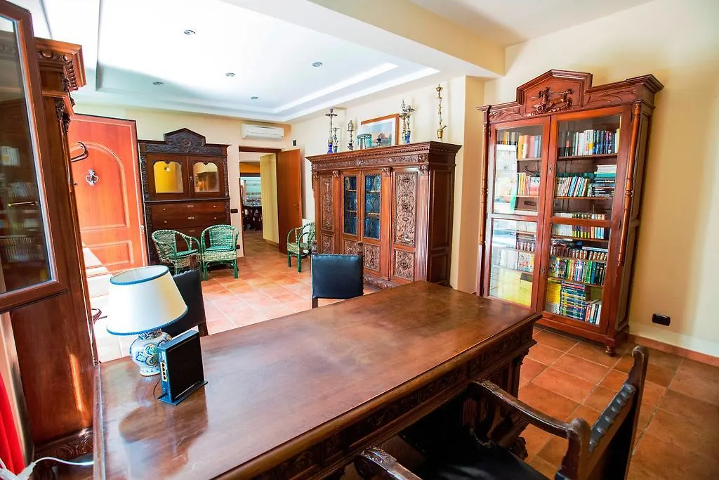 Villa Cristian تْشيفالو